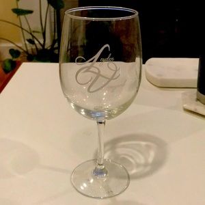Leyden Vineyard wine glass
